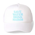 Dettaglio del cappello trucker bianco con scritta Save Water blu e cordoncino intrecciato - Tutto Bianco