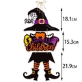 Targa da porta strega per Halloween in tre parti con testo e gambe viola vivaci - Motivo di Strega