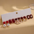 Set de 5 pares de pendientes elegantes de corazón granate y perlas doradas - Juego de cinco pares de pendientes retro rojos (aguja de plata)