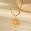 Collana vintage placcata oro con ciondolo sole e catena a serpente piatta da donna - Dio del Sole Imbronciato - Catena a Serpente