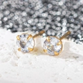 Boucles d'oreilles en acier inoxydable plaqué or 18k avec cristaux sertis à quatre griffes - 5mm Zirconia