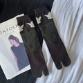 Dark brown Tabi socks with white pigeon jacquard and green checkered art patterns - 35-41 / Brown Peace Dove