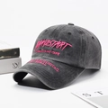 Dunkelgraue gewaschene Baumwoll-Baseballkappe mit rosa BRAVESTART 3D-Stickerei - Verstellbar / Schwarz