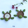 Vue détaillée de sous-verres tortue crochetés à la main avec finitions soignées et précises - Tortue Verte