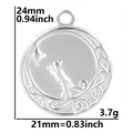 Colgante redondo de plata con relieve de gato y luna, talla 21x24mm, peso 3,7g - Color Plata (Solo Colgante)