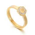 Anillo hexagonal dorado de titanio con un borde decorado con pedrería transparente - US 6 / Estilo Hexagonal (A款金色KR83046-K) / Dorado