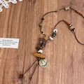 Collana boho con perline di legno, pendente in cocco e ciondolo smiley vintage su legno - Stile Luna (1# Collana-Caffè-Luna)