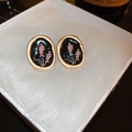Orecchini vintage con cornice dorata, smalto nero e motivi floreali viola - No.9 Perno in Argento - Nero Ovale