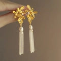 Pendientes de flores con perlas y cadenas de borlas plateadas de estilo francés - Flor Dorada Borla Plateada (Pin de Plata)