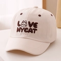 Detalle del bordado LOVE MY CAT en una gorra de béisbol de algodón beige para niños - Blanco Roto / 52cm 2-5 Años