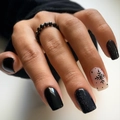 Black and white snowflake press-on nails with silver glitter and beaded ring - Cool Black Snowflake Style (XA-81-01)