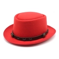 Chapeau fédora rouge en feutre de laine avec calotte plate et bande en cuir brun - M (56-58cm) / Rouge