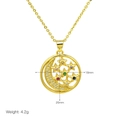 Detailansicht der 20mm Gold-Mond-Halskette mit bunten Zirkon-Sternen und Maßangaben - Bunter Edelstein-Mond-Stern-Stil (DN240725-A)