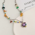 Bunte Perlenkette mit silberner Schichtkette und Herzanhänger im Y2K-Retro-Stil - Lila Herz Stil / Herz Naturstein Kette