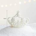 Décoration de Noël couronne blanche scintillante avec cordon argenté et hauteur 8 cm - Couronne Blanche 6 pièces