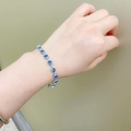 Elegante zilveren armband met hartvormige blauwe AAA-zirkonia om een vrouwenpols - Zeeuws Blauw Nano - Ongeveer 17,5 cm