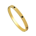 Dettaglio del bracciale in acciaio al titanio dorato con trama a squame e pietre nere - Oro-Verde (YS830)