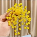 Broche artisanale en perles d'eau douce naturelles jaunes avec détails dorés fins - Style de feux d'artifice de perles rondes jaunes(TB930)