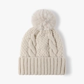 Berretto invernale in maglia a trecce color crema con pompon e bordo a coste - Beige
