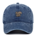 Dunkelblaue Baseballkappe aus gewaschenem Denim mit detaillierter Eichhörnchen-Stickerei - Verstellbar / Marineblau
