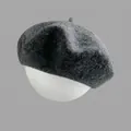 Béret classique en laine gris foncé pour femmes, bonnet d'hiver chaud au style rétro - M (56-58cm) / Gris