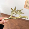 Pince à cheveux dorée en métal style bambou avec perle nacrée pour coiffures élégantes - Bambou Perle Or