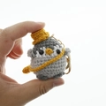 Handmade crochet penguin keychain in grey and yellow yarn with a metal clasp - Large Penguin (Height 6.5cm)