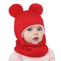 Dettaglio cappello invernale in maglia rossa per bambini con doppi pompon e scaldacollo - Taglia unica / Rosso