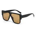 Gafas de sol cuadradas de gran tamaño con montura negra brillante y cristales marrones - C02 Marco Negro Lente Té