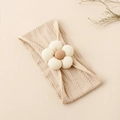 Detail of baby nylon headband with knit floral pattern and soft 3D flower decoration - Contrast Core Beige Style / Beige (2)