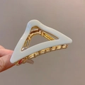 Pince à cheveux triangulaire minimaliste en émail blanc et métal doré poli - Blanc