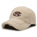 Berretto da baseball invernale in lana d'agnello beige con toppa ricamata ovale marrone - Regolabile / Beige Chiaro