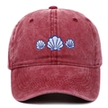 Detalle del bordado de concha y el algodón lavado vintage en la gorra de béisbol - Burdeos