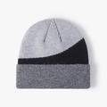 Bonnet en maille côtelée pour l'hiver avec design bicolore gris et noir moderne - Taille unique / Gris/Noir/Gris Foncé Bloc de Couleur