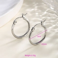 Pendientes de aro plateados con textura de cadena y 2 cm de diámetro con cierre - Aro con textura en espiral plateado n.º 58 (2 cm de diámetro)