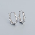 Elegant wavy silver hoop earrings crafted from S925 sterling silver in a minimalist style - 925 Silver / White Gold
