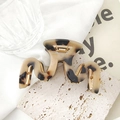Grande molletta per capelli a serpente in acetato con motivo tartarugato beige e nero - Tartarugato Beige