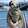Scialle etnico con motivo paisley verde retrò e arancione con nappe grigie - 200cm / Paisley di Potere-Verde Scuro