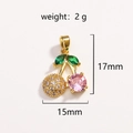 Ciondolo ciliegia in oro con zirconi rosa e verdi su sfondo bianco puro - Ciliegia In Zirconia Rosa Gambo Dorato(06)