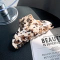 Large acetate hair claw clip with vintage beige and brown leopard marble pattern - Milk Coffee 10cm