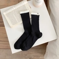 Japanische Crew-Socken aus schwarzer Baumwolle mit weißem Rand und Comic-Etikett - Einheitsgröße / Schwarz Mit Weißer Manschette