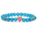 Bracciale in pietra naturale con perline occhio di gatto blu e ciondolo a cuore rosa su bianco - Rosa