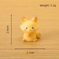 Cute yellow resin fox figurine for DIY micro landscapes, 2.4cm height variant - Cross-armed Fox