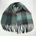 Écharpe d'hiver épaisse à carreaux gris, verts et noirs avec détails de franges - 9# (Carreaux Gris Vert Noir)