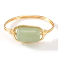 Anello artigianale con filo avvolto e pietra naturale verde di forma rettangolare - US-9 / Avventurina-Verde