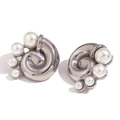 Orecchini a spirale vintage in acciaio argentato con perle bianche e design a vortice - Color Acciaio