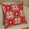 Federa natalizia rossa a quadri con cuori su divano color crema per un'atmosfera calda - Stile Cuore a Quadri Rosso Bianco / 45*45cm Peluche Corto Senza Nucleo
