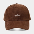 Gorra de béisbol de pana marrón con bordado de letras blancas y diseño de visera curva - Ajustable / café