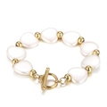Bracelet avec fermoir OT doré, perles en forme de cœur blanc et billes dorées - Or (KB161935-Z)