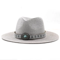 Dettaglio cappello di paglia stile boho con pietra turchese e nastro etnico - M (56-58cm) / Grigio